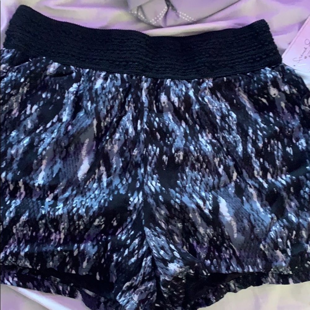 shorts - Picture 2 of 2